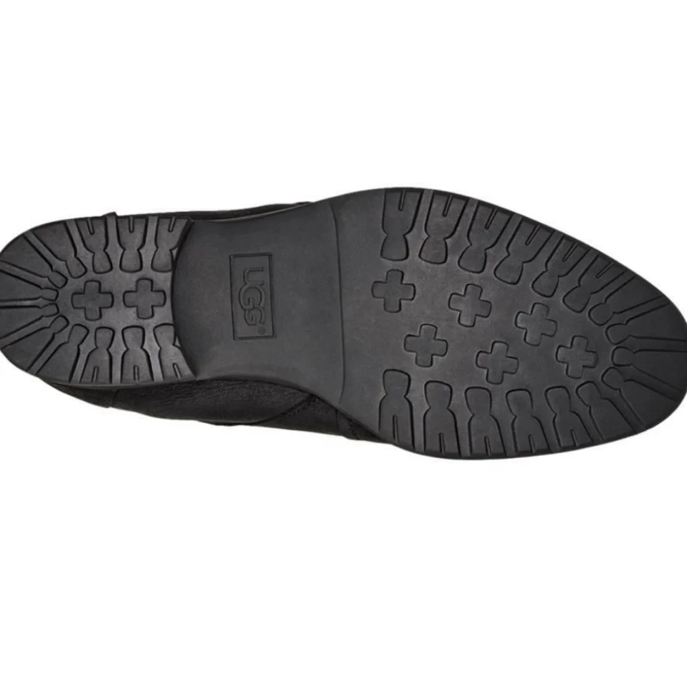 UGG Black Distressed Leather Flat Ankle Bootie 6 - Picture 4 of 7